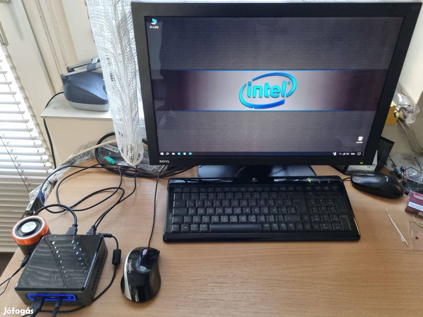 Intel NUC mini pc [4x2,3Ghz/8GB/240SSD/W10]